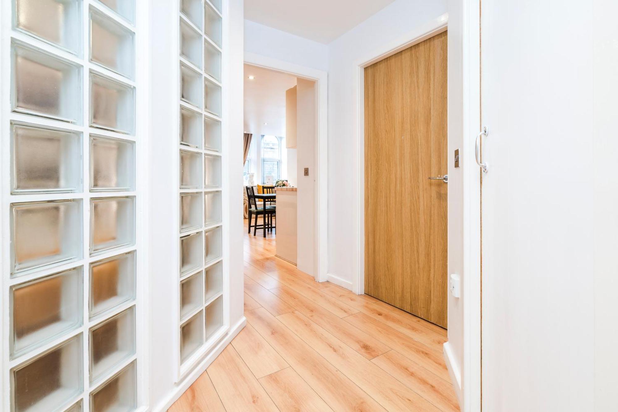 Cavern Quarters, Beautiful Two Bedroom City Centre Apartment By Garudy Serviced Apartments And Short Lets - Perfect For Longer Stays Liverpool Exterior foto
